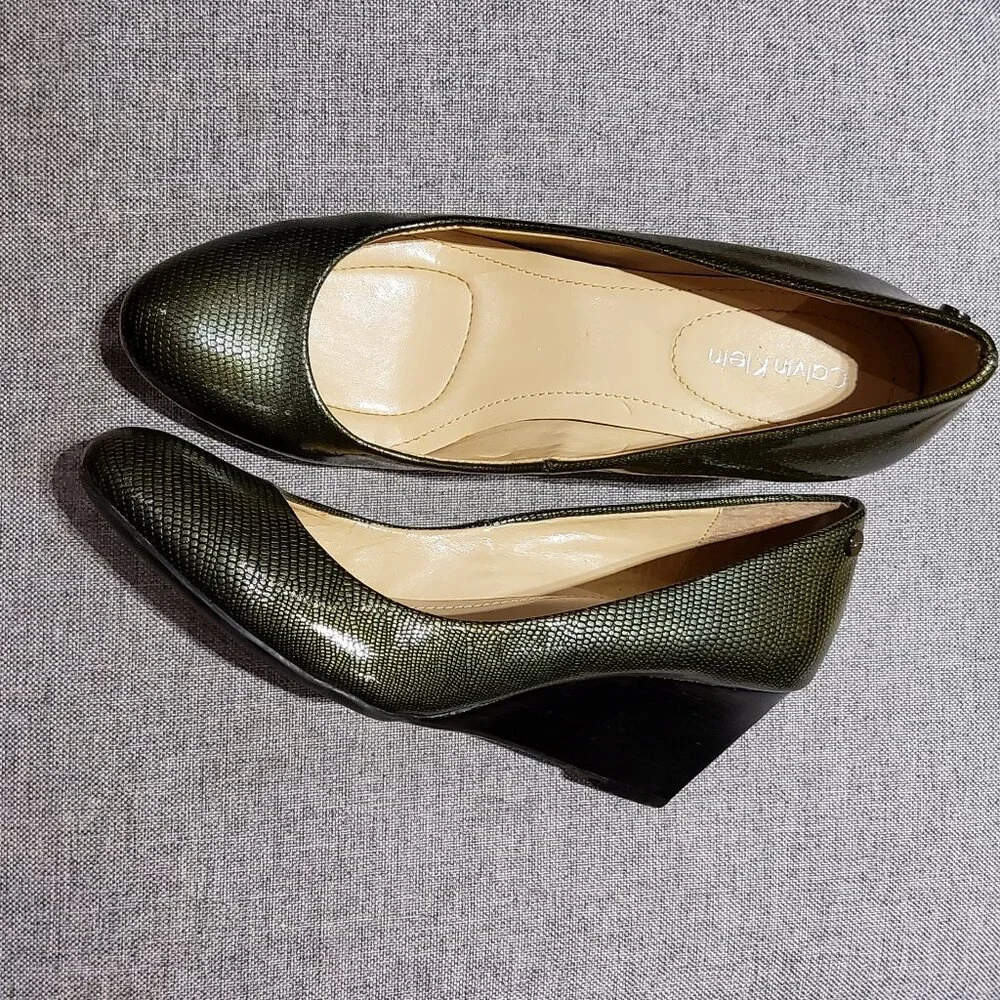 Calvin Klein Yana Wedges Pointy Shoes Size 6 Heel 2